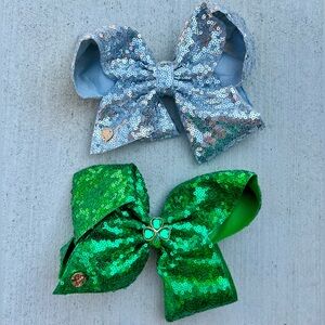 JoJo Siwa Signature Large Hair Bows LOT OF 2 – Green Clover & Silver Sequins
